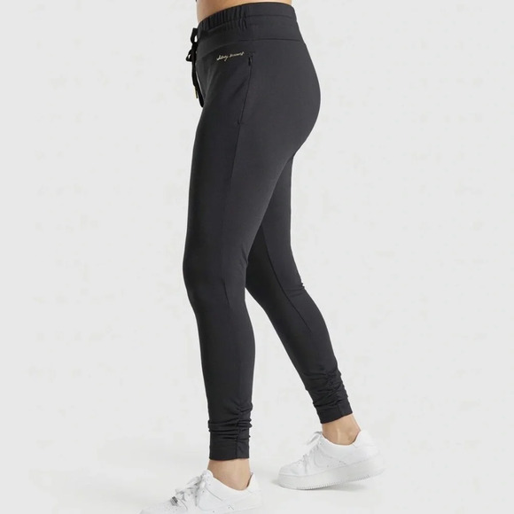 Gymshark whitney‎ fitted joggers NWT - Picture 9 of 11